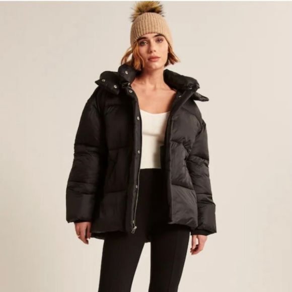 New Abercrombie & Fitch Oversized Puffer Jacket Size Medium - Picture 4 of 11